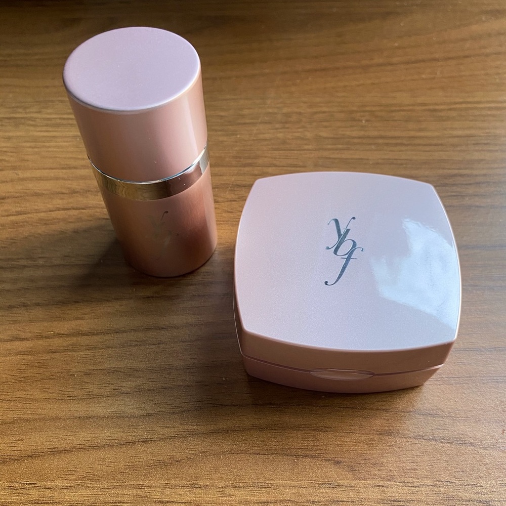 Your Best Friend Custom Bronzing Powder w Brush

New, Unused